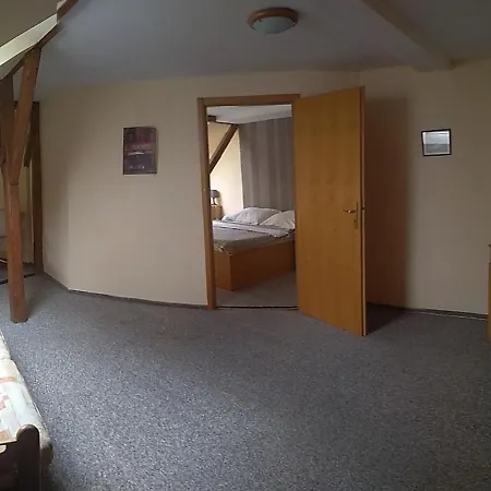 Kralicek 3*